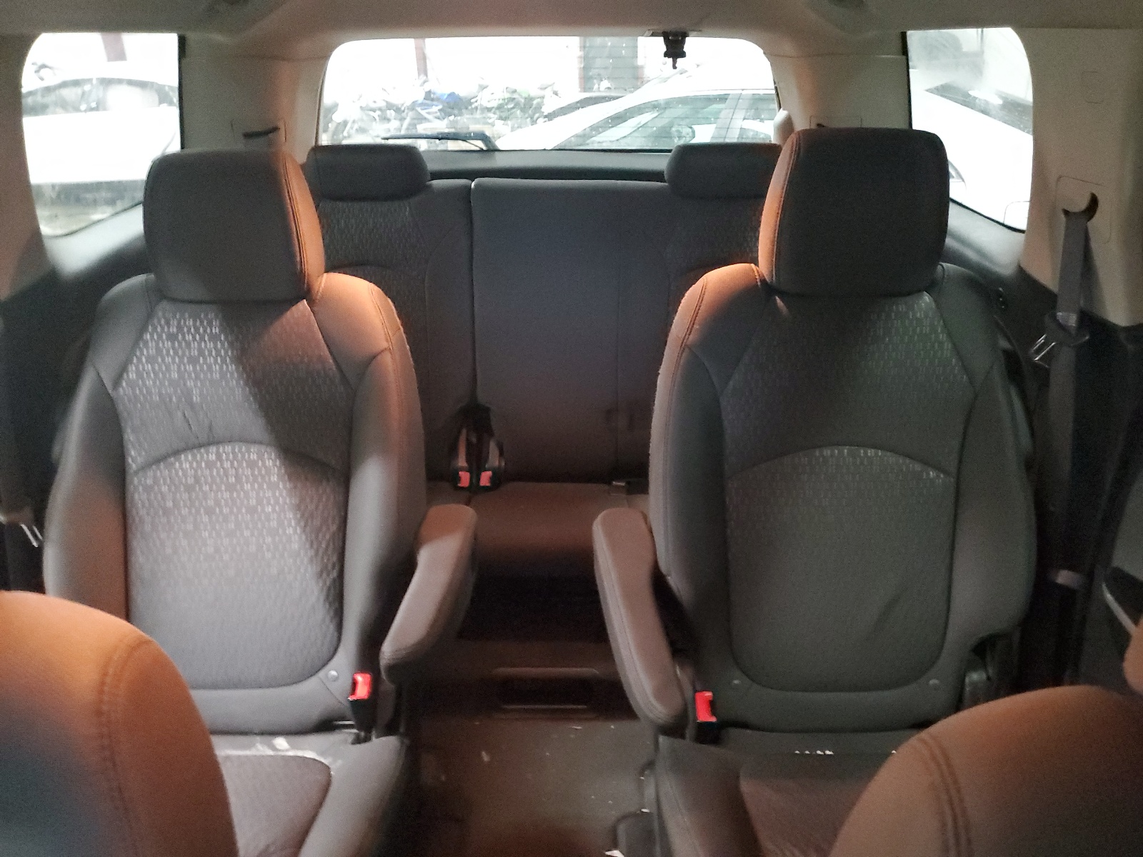 1GKKVPED8BJ132021 2011 GMC Acadia Sle