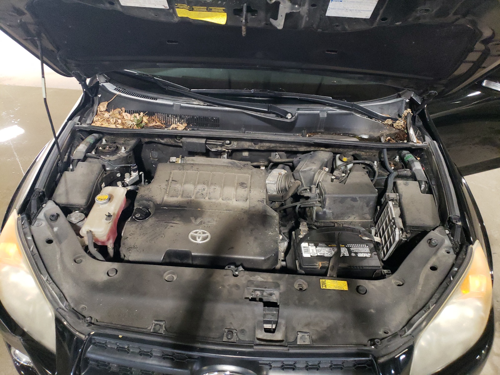 JTMRK4DV2B5100928 2011 Toyota Rav4 Sport