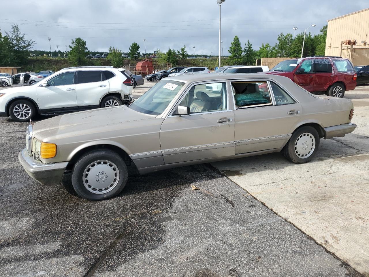 1988 Mercedes-Benz 420 Sel VIN: WDBCA35D8JA391352 Lot: 64883694