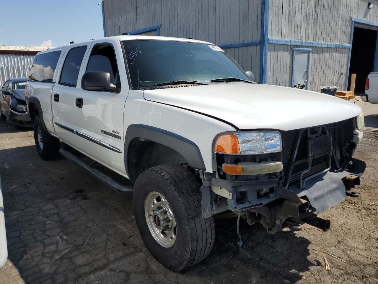 2004 GMC Sierra - Image 4