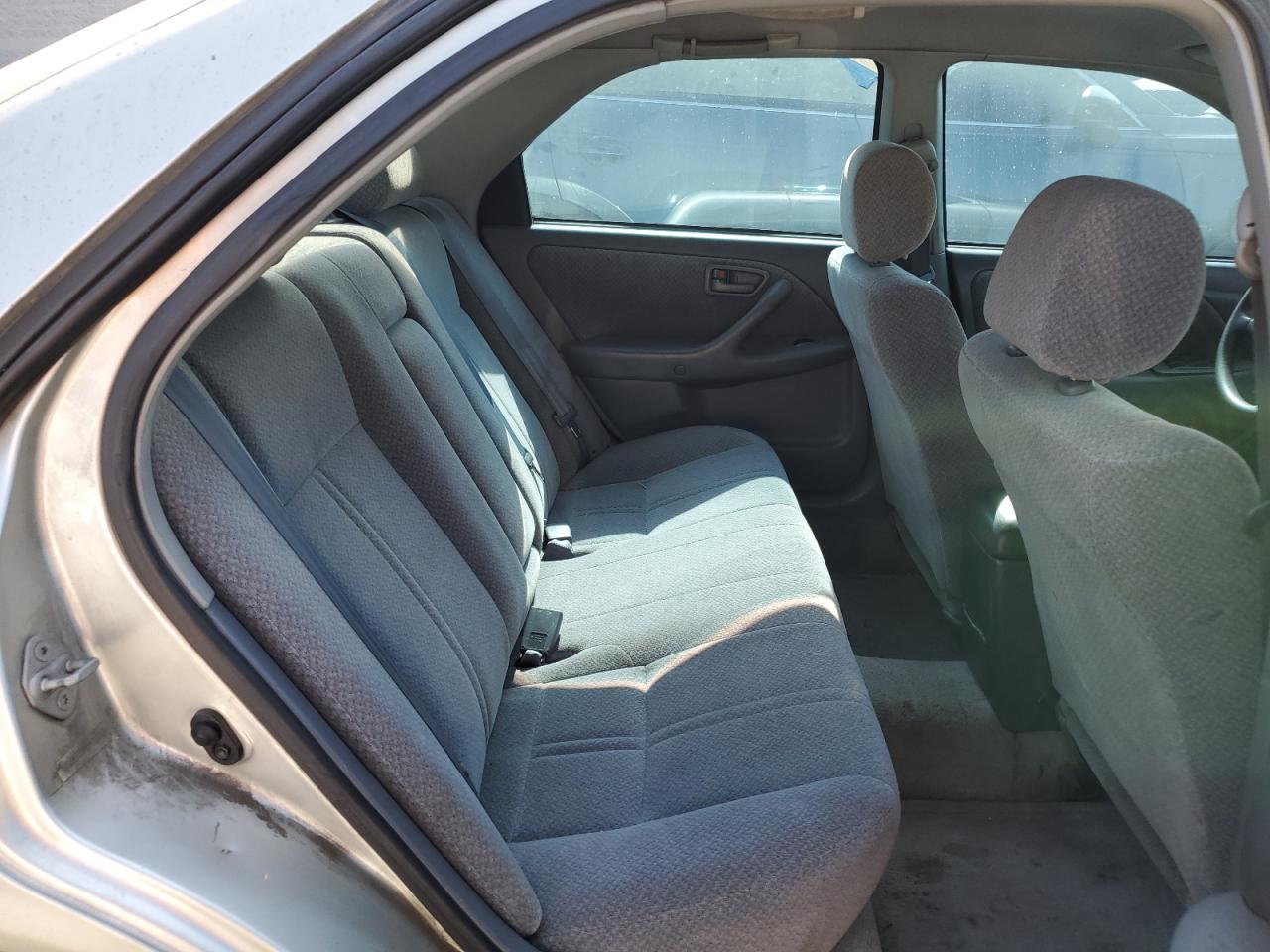 2000 Toyota Camry Ce VIN: JT2BG22K7Y0528637 Lot: 63148794