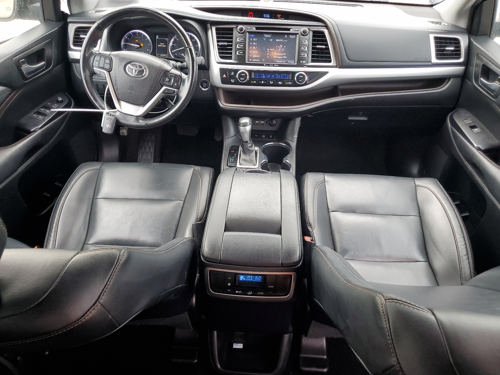 5TDJZRFH7KS594033 2019 Toyota Highlander Se