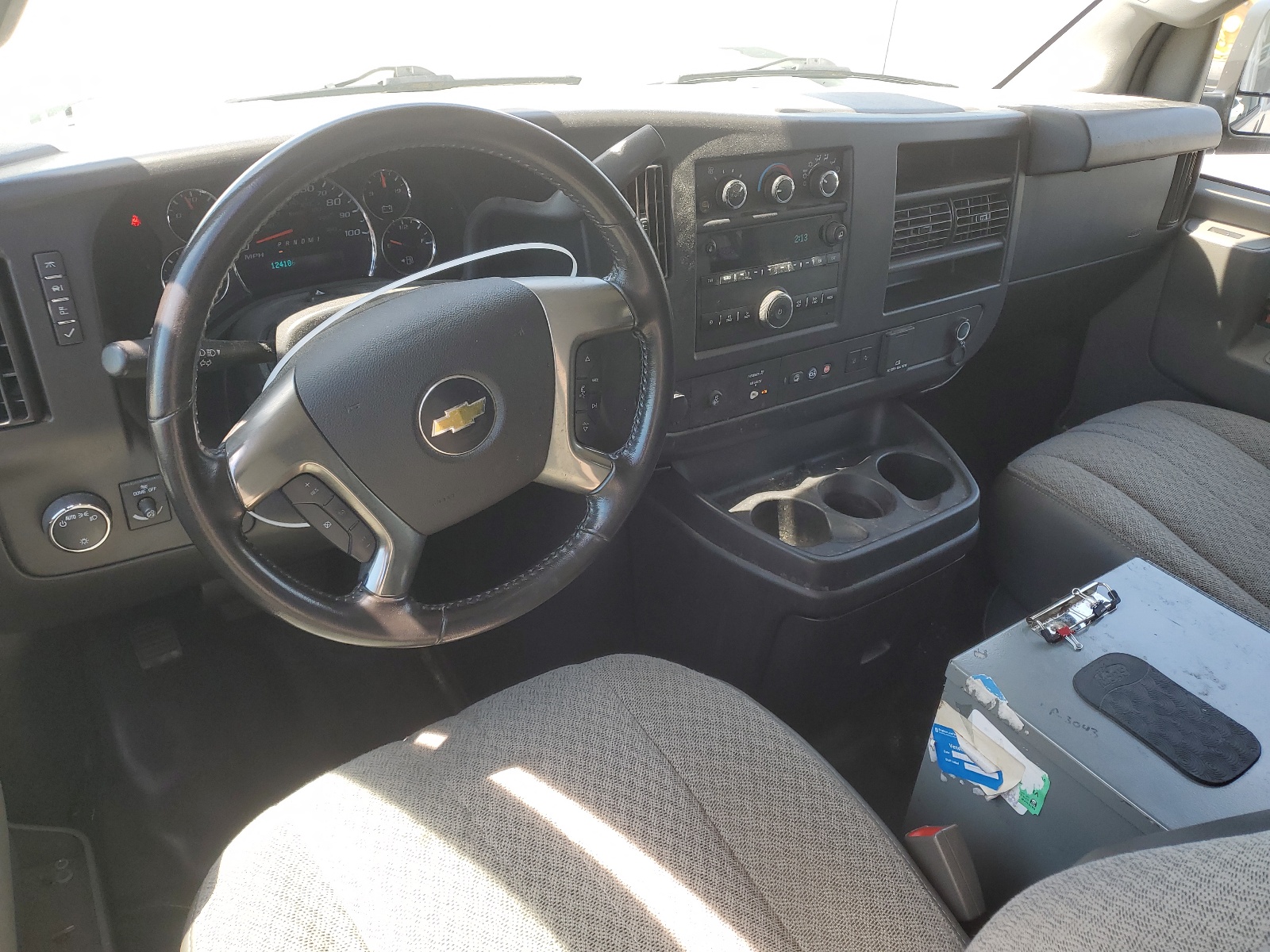 1GCWGAFP0K1334543 2019 Chevrolet Express G2500