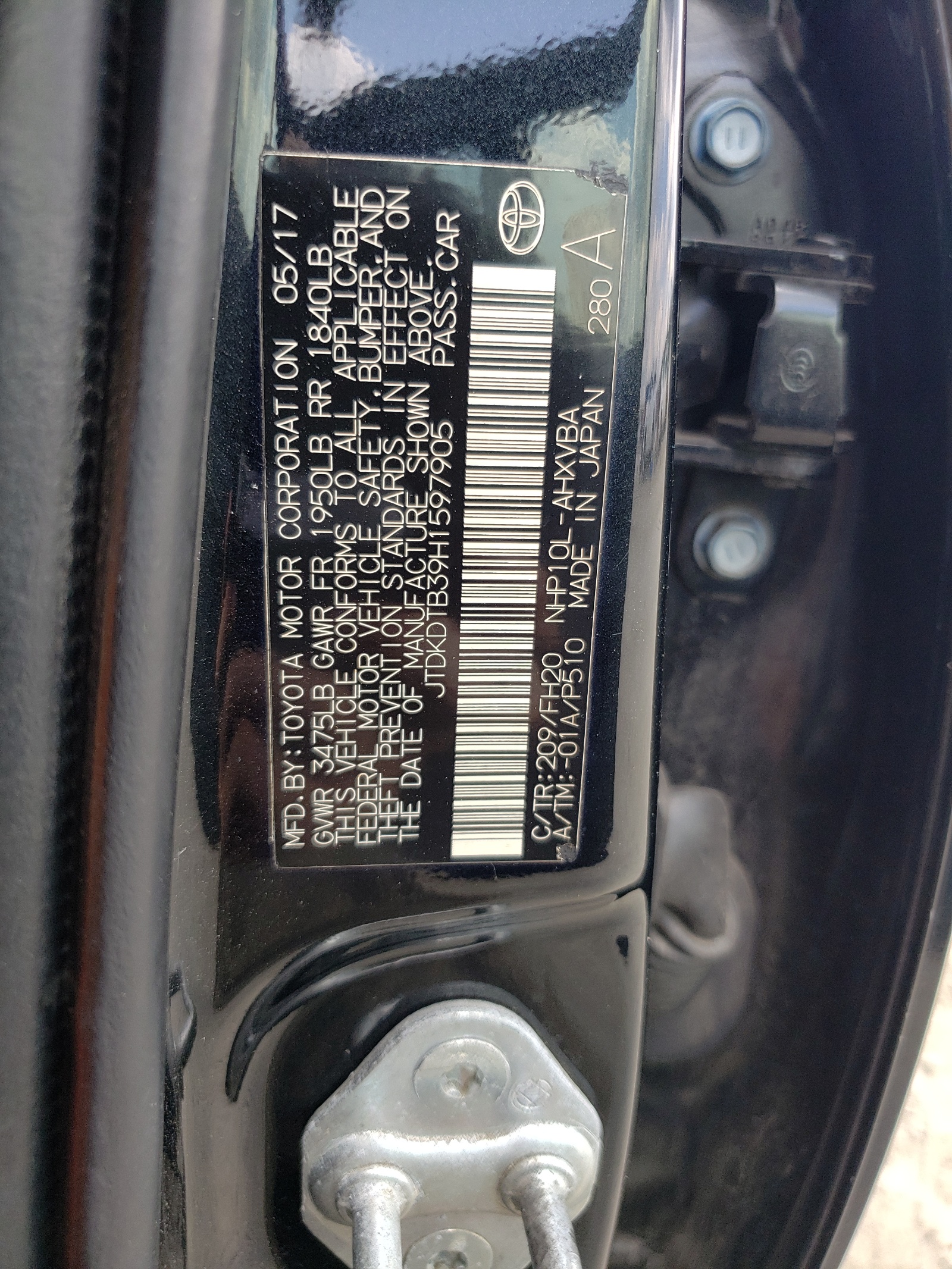 JTDKDTB39H1597905 2017 Toyota Prius C