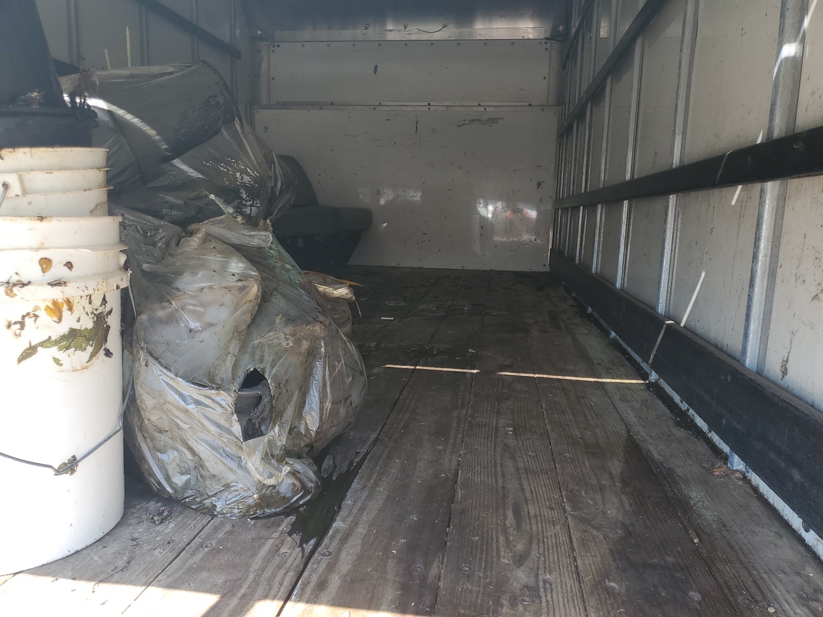 1FDWE3FL3FDA22554 2015 Ford Econoline E350 Super Duty Cutaway Van