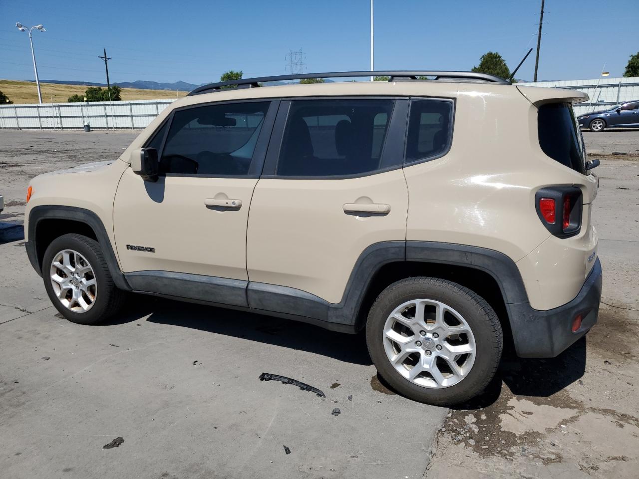 ZACCJBBT1GPD07503 2016 JEEP RENEGADE - Image 2