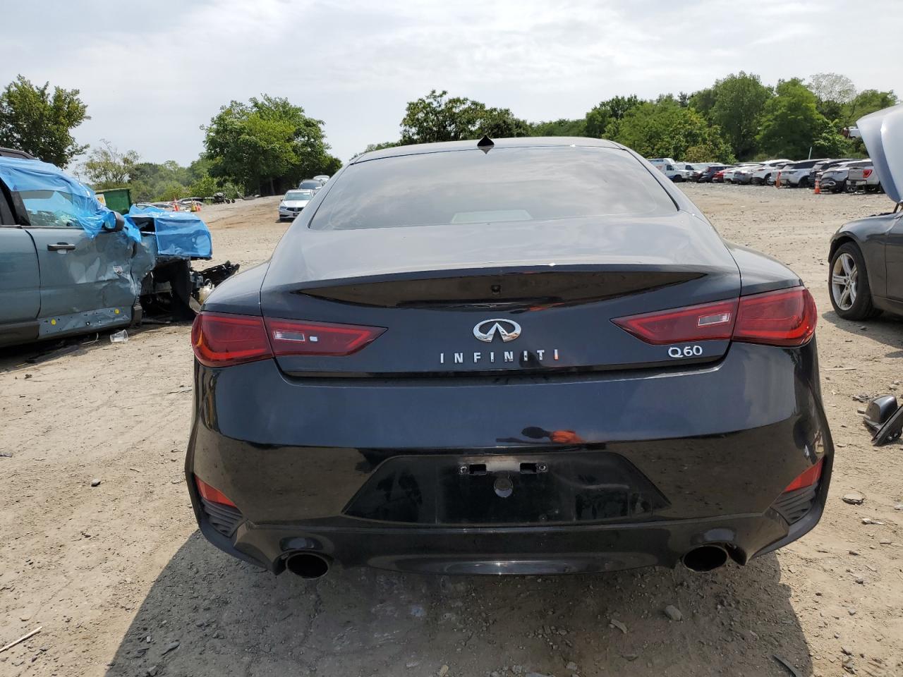 2017 Infiniti Q60 - Image 6
