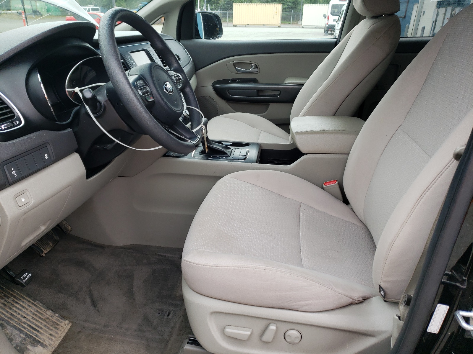 2018 Kia Sedona Lx vin: KNDMB5C12J6389123