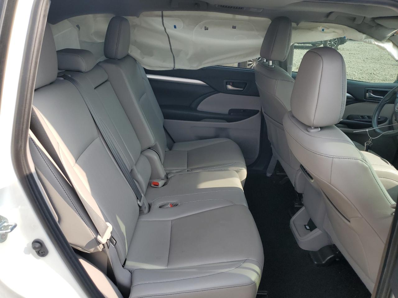 2019 Toyota Highlander Se VIN: 5TDKZRFH5KS303663 Lot: 62907014