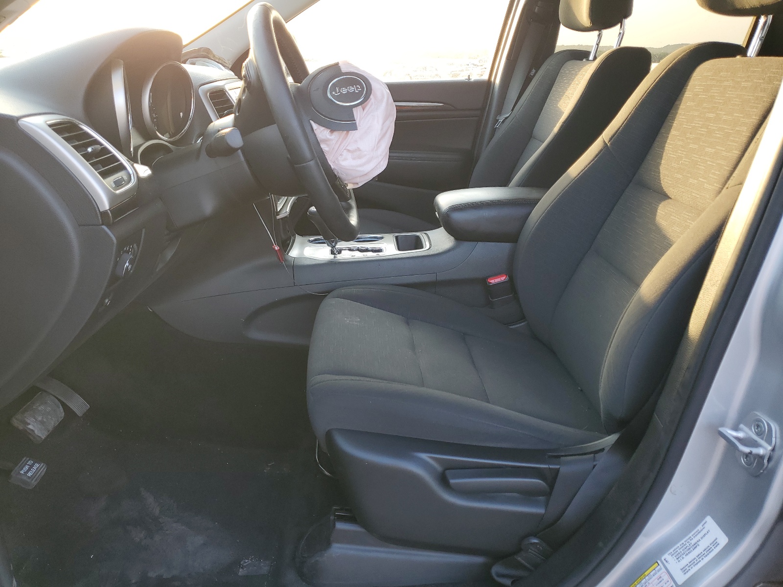 1C4RJFAG9CC298392 2012 Jeep Grand Cherokee Laredo