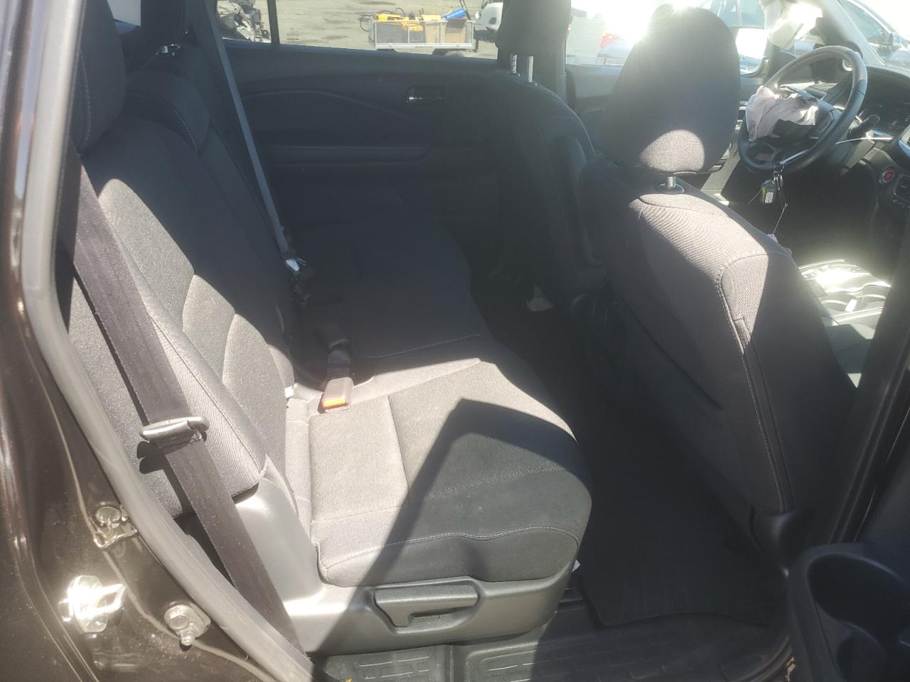 2019 Honda Passport Sport VIN: 5FNYF7H27KB004048 Lot: 63669474