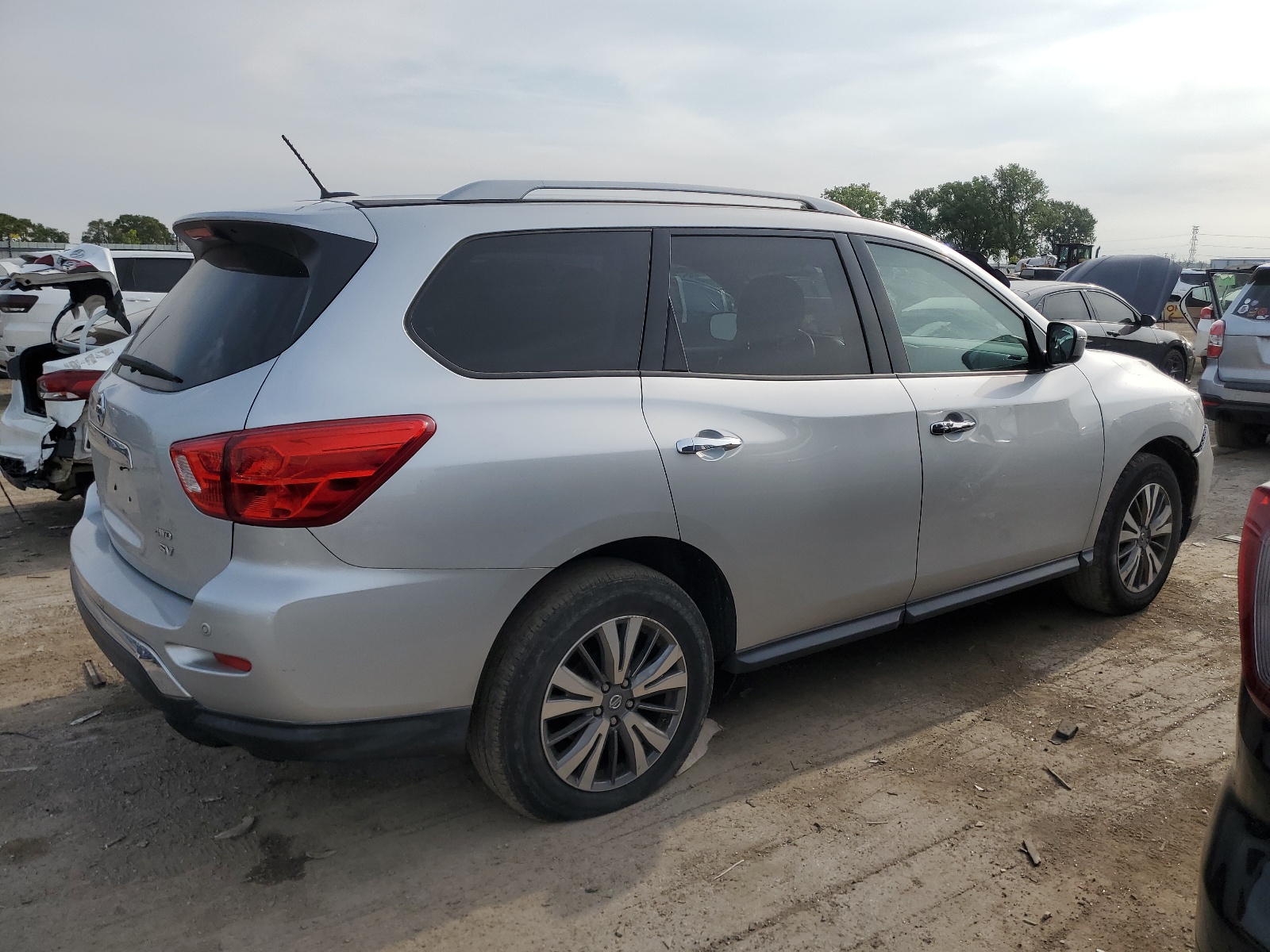 2018 Nissan Pathfinder S vin: 5N1DR2MM6JC635638