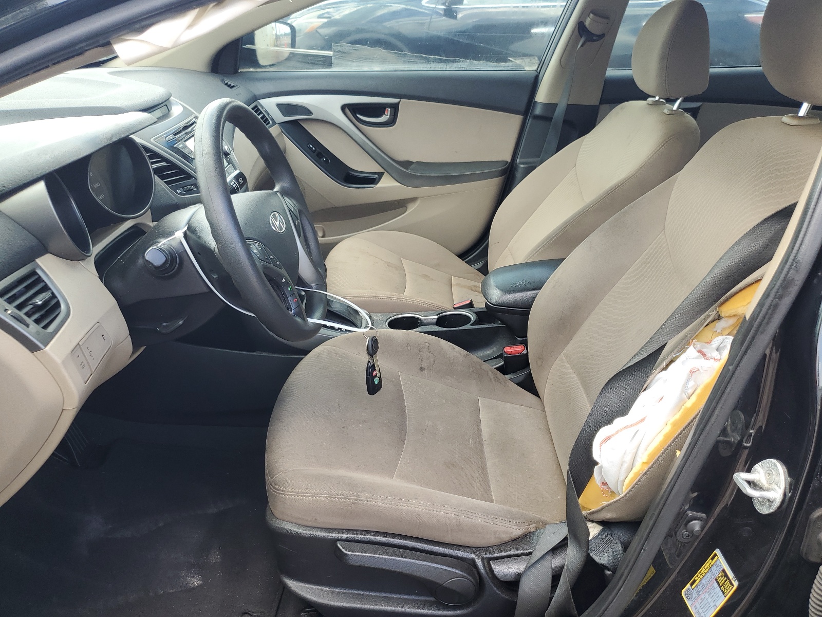 5NPDH4AE7GH747653 2016 Hyundai Elantra Se