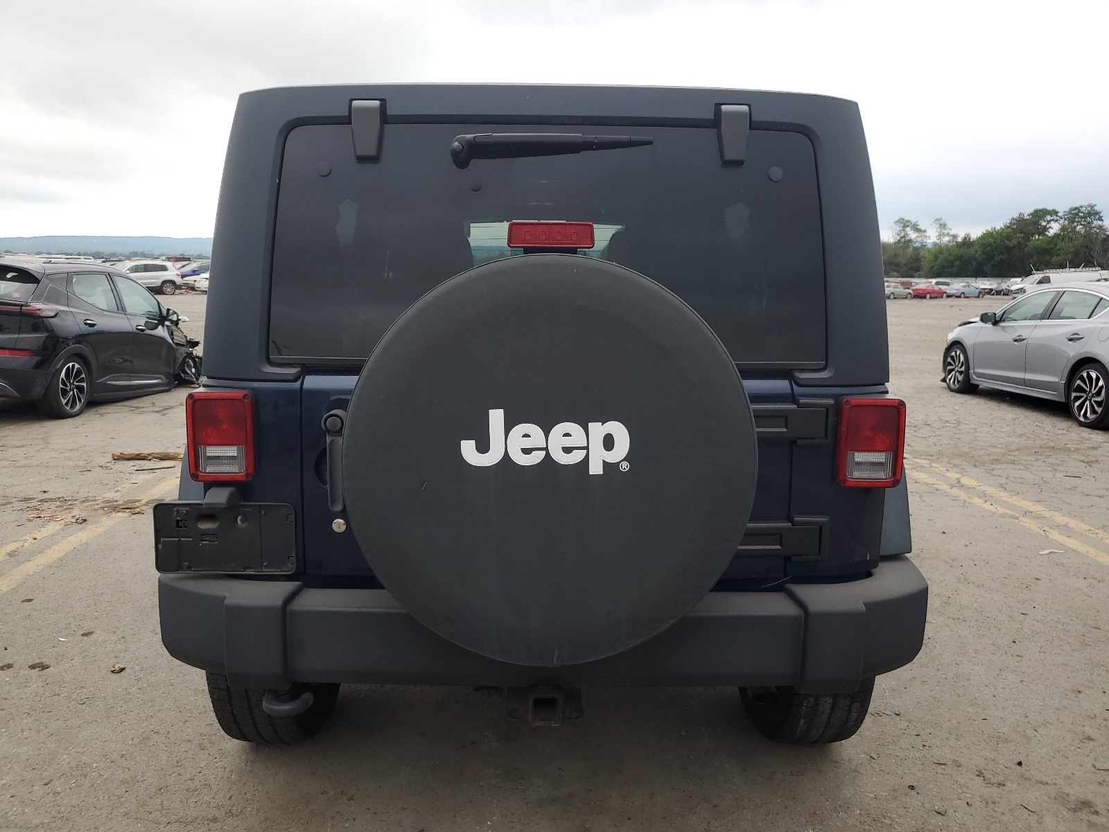 1C4HJWDG3DL503536 2013 Jeep Wrangler Unlimited Sport