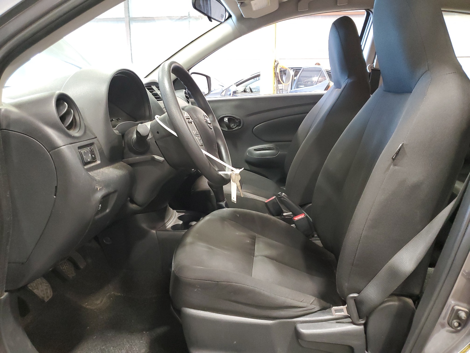 2016 Nissan Versa S vin: 3N1CN7AP0GL902666