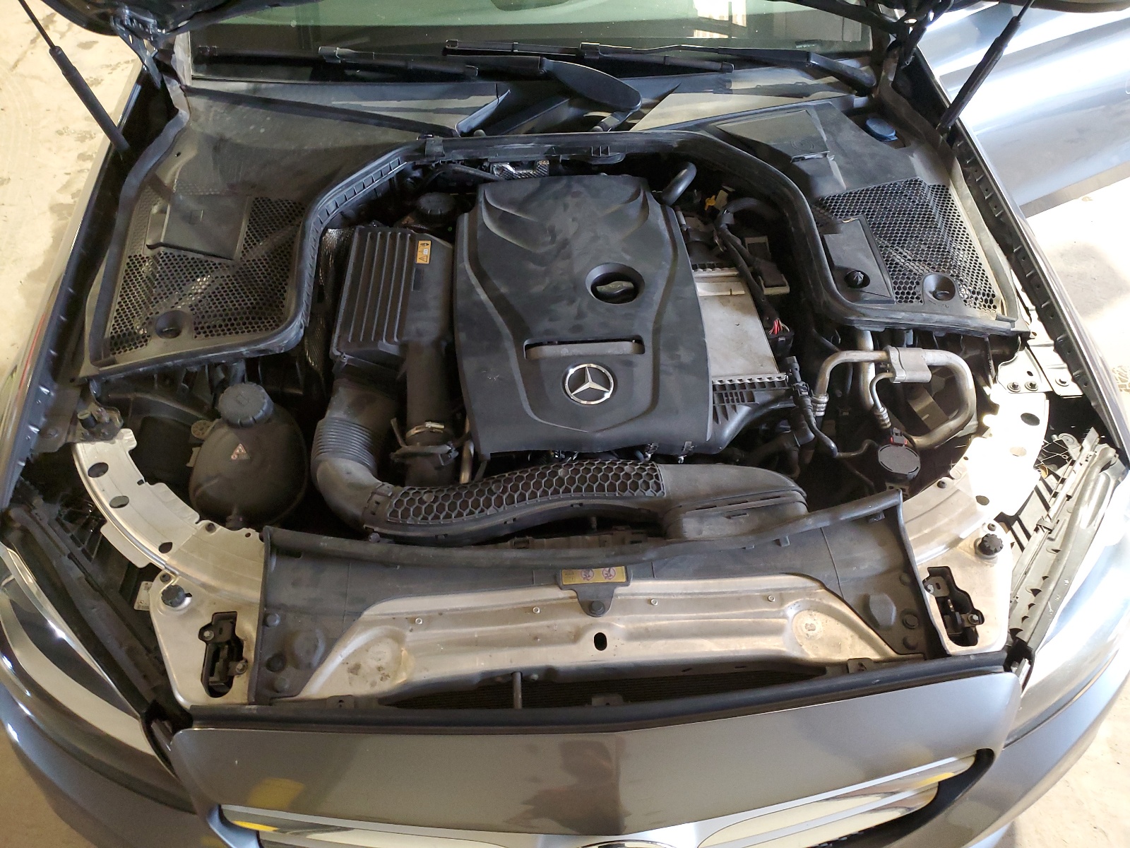 55SWF4JBXHU191311 2017 Mercedes-Benz C 300