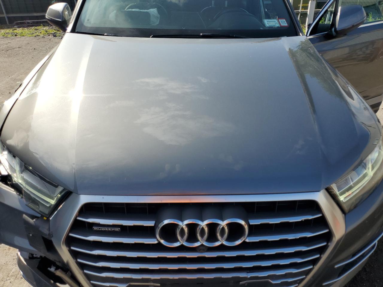 WA1LHAF72JD023977 2018 Audi Q7 Premium Plus