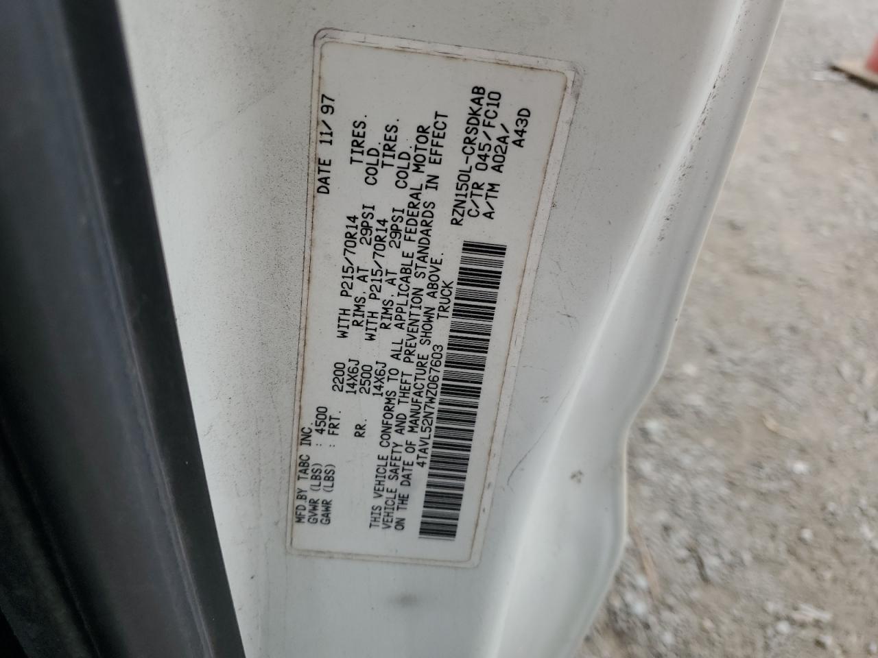 1998 Toyota Tacoma Xtracab VIN: 4TAVL52N7WZ067603 Lot: 63580394