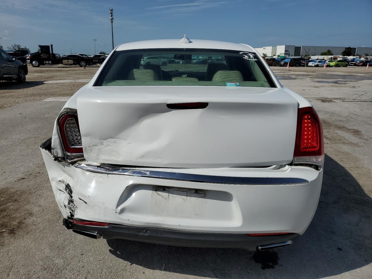 2015 Chrysler 300 Limited VIN: 2C3CCAAG0FH903909 Lot: 64144444