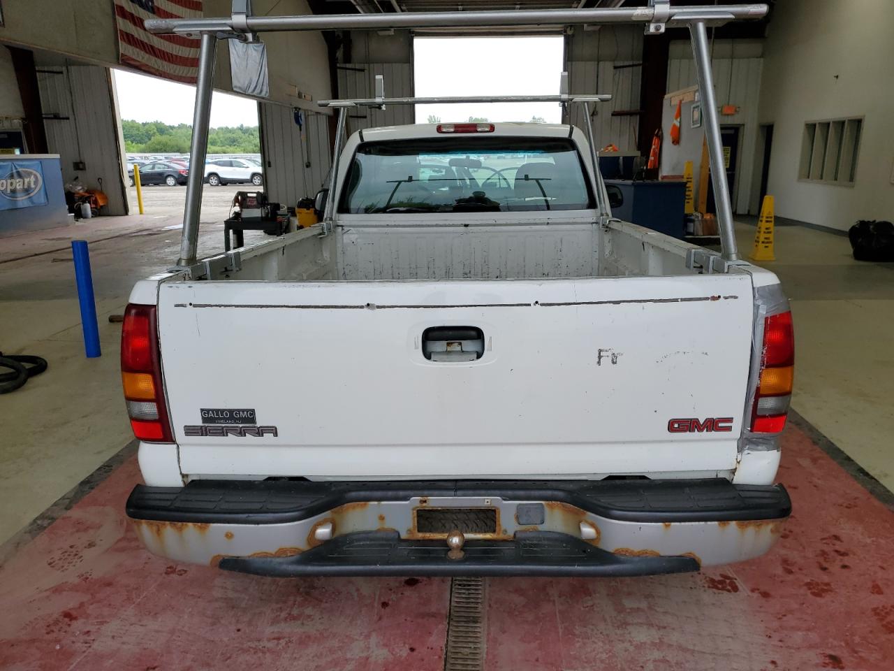 2001 GMC New Sierra C1500 VIN: 1GTEC14W61Z328828 Lot: 63175844