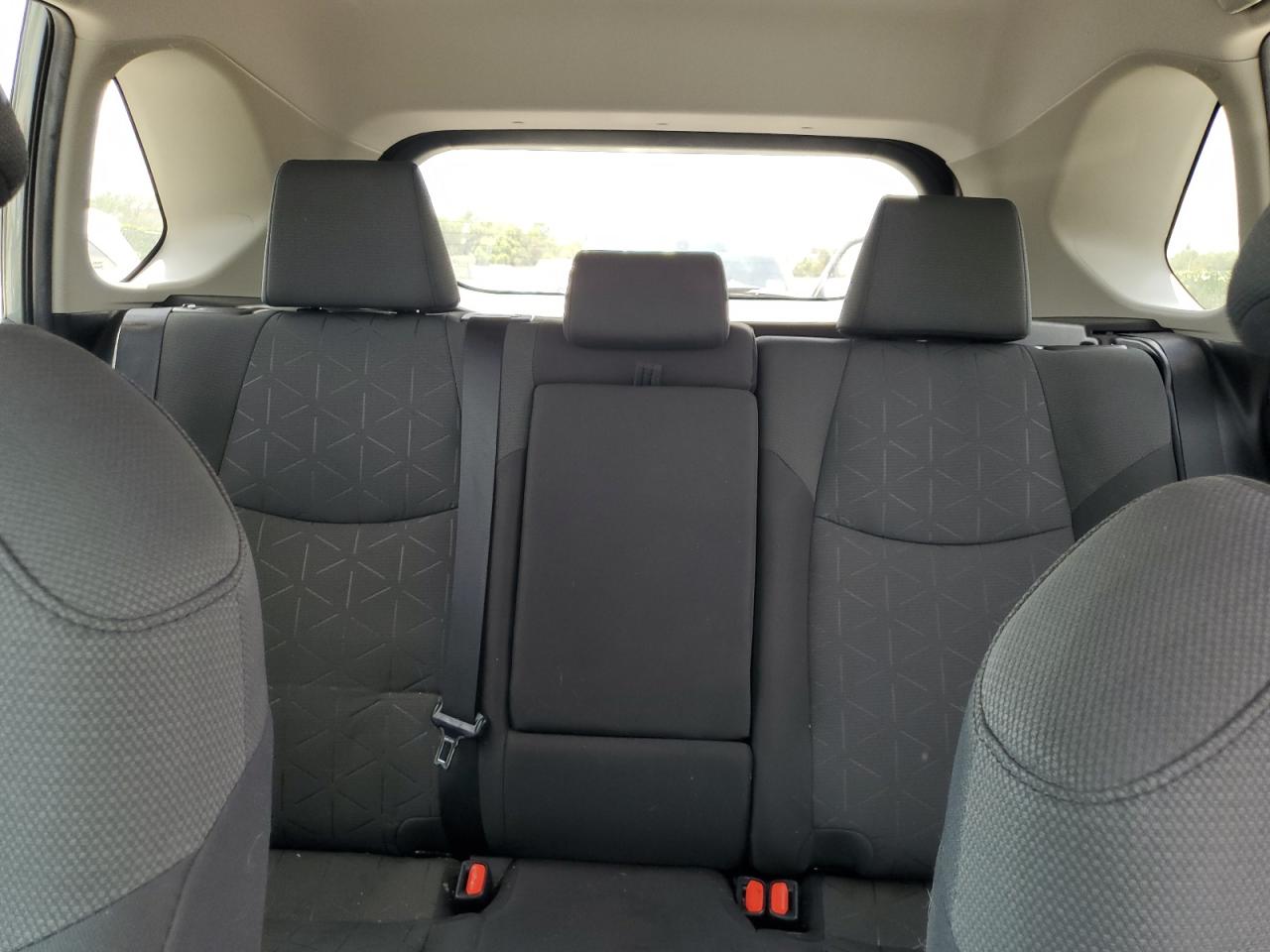 2020 Toyota Rav4 Xle VIN: 2T3W1RFV0LC069738 Lot: 64147054