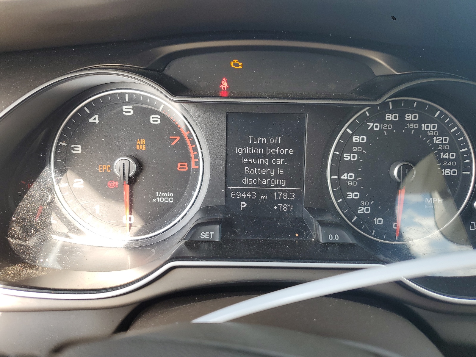 WAUBFAFL5EN001649 2014 Audi A4 Premium