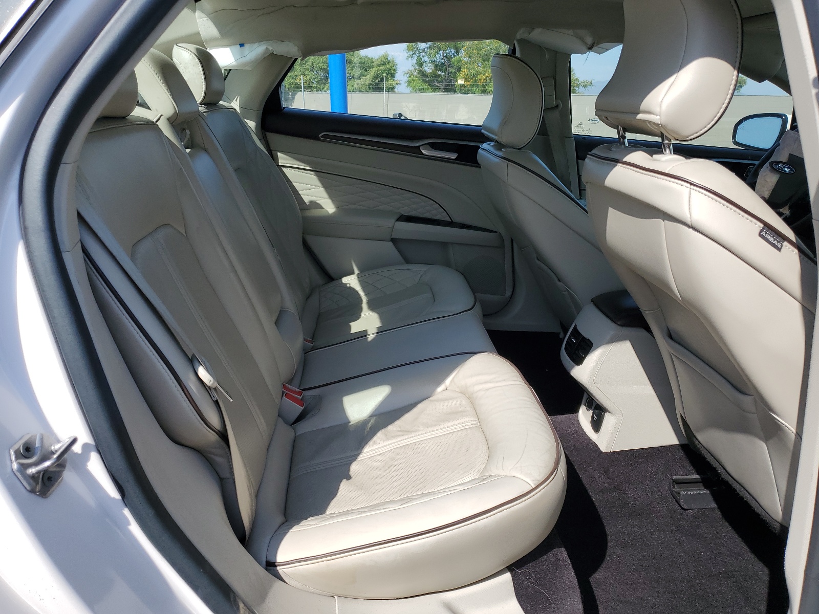 3FA6P0SU6HR264668 2017 Ford Fusion Titanium Phev