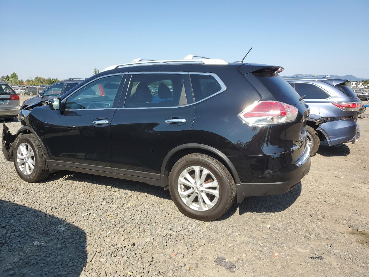 2014 Nissan Rogue - Image 2