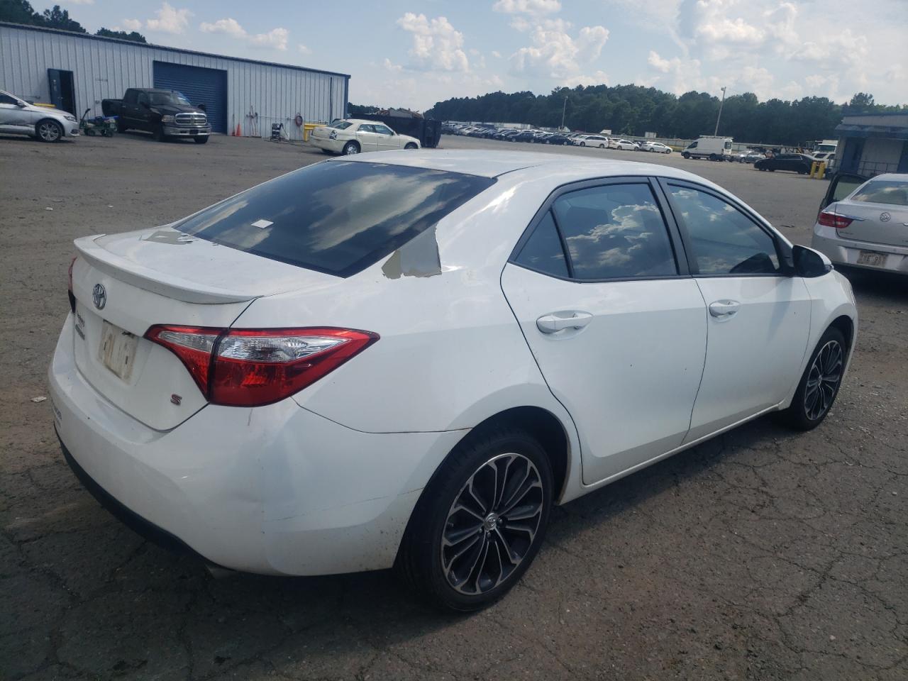 VIN 5YFBURHE2GP391606 2016 TOYOTA COROLLA no.3