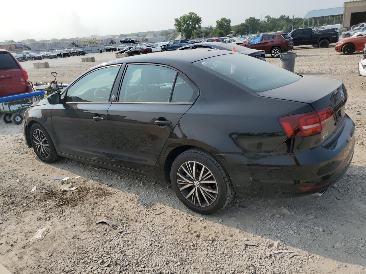 3VWDB7AJ5JM209290 2018 VOLKSWAGEN JETTA - Image 2