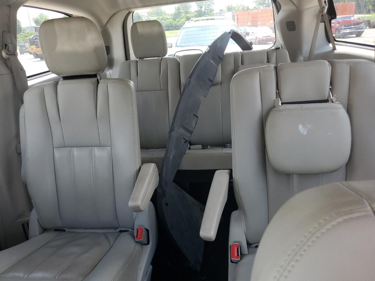 2016 Chrysler Town & Country Lx VIN: 2C4RC1AG6GR150808 Lot: 64218624