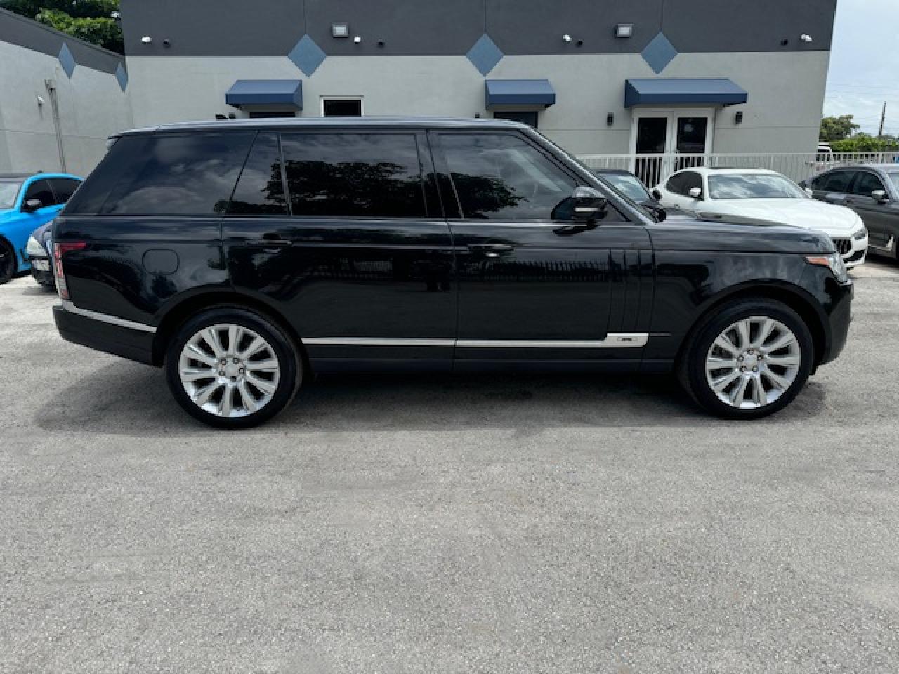 2016 Land Rover Range Rover Supercharged VIN: SALGS3EF5GA252945 Lot: 63313274