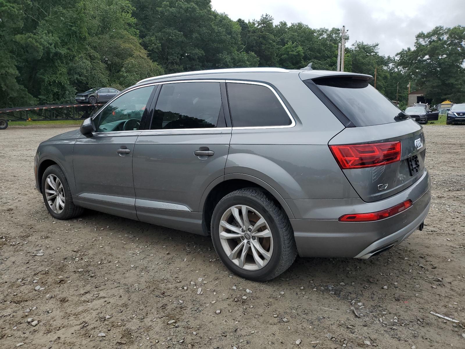 2017 Audi Q7 Premium Plus vin: WA1LAAF75HD017668