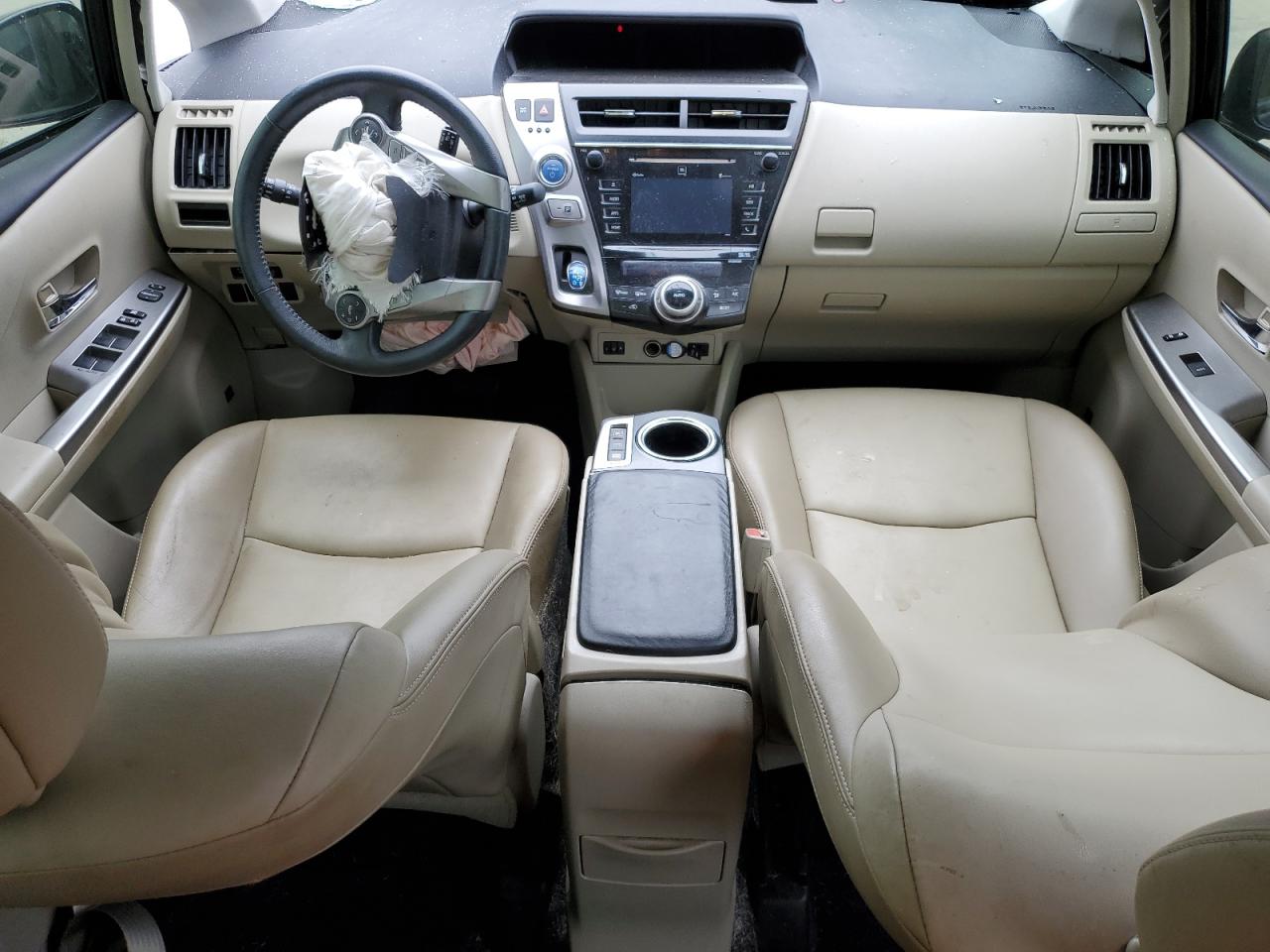 2015 Toyota Prius - Image 8