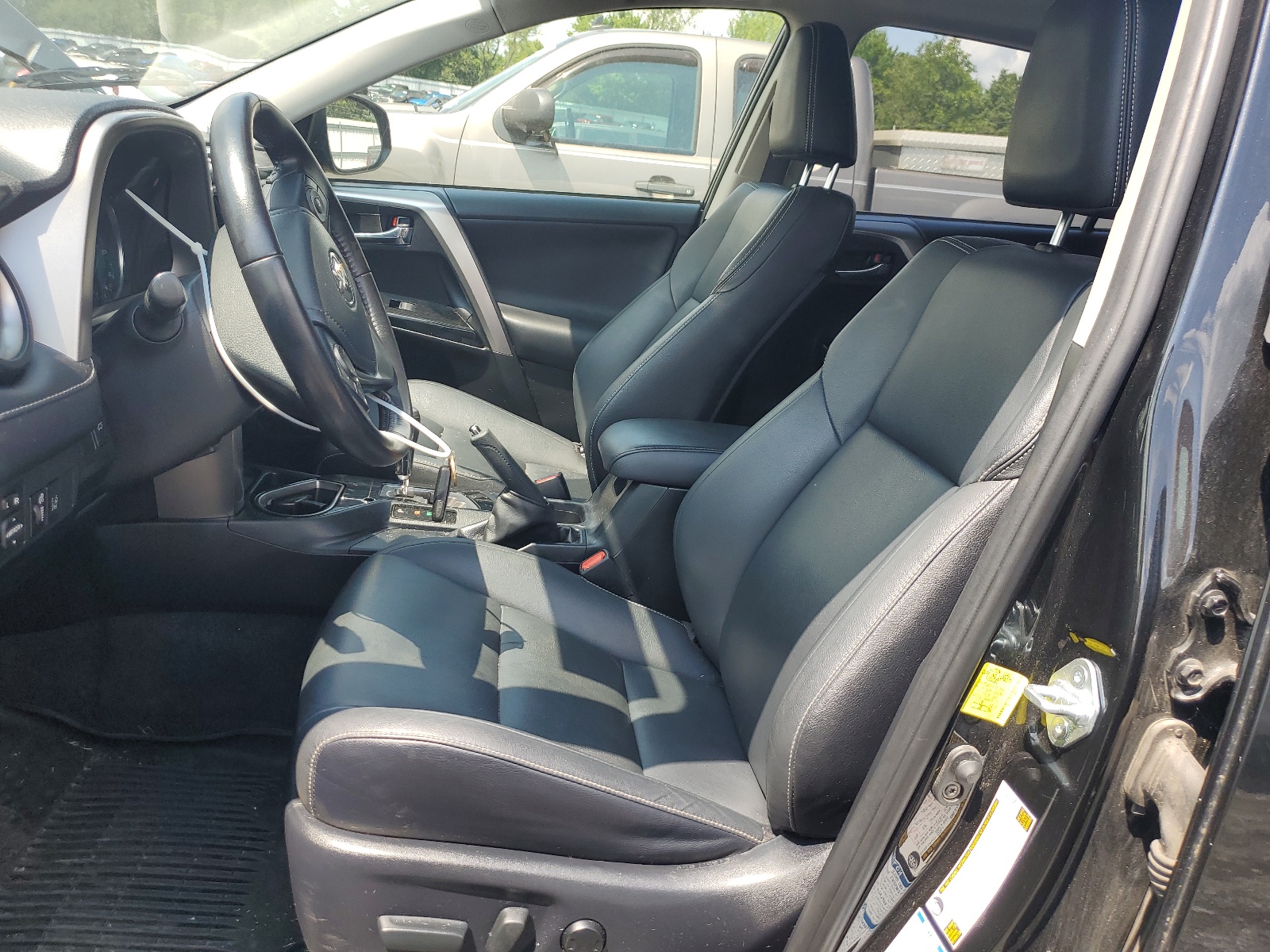 JTMDJREV1HD084115 2017 Toyota Rav4 Hv Limited