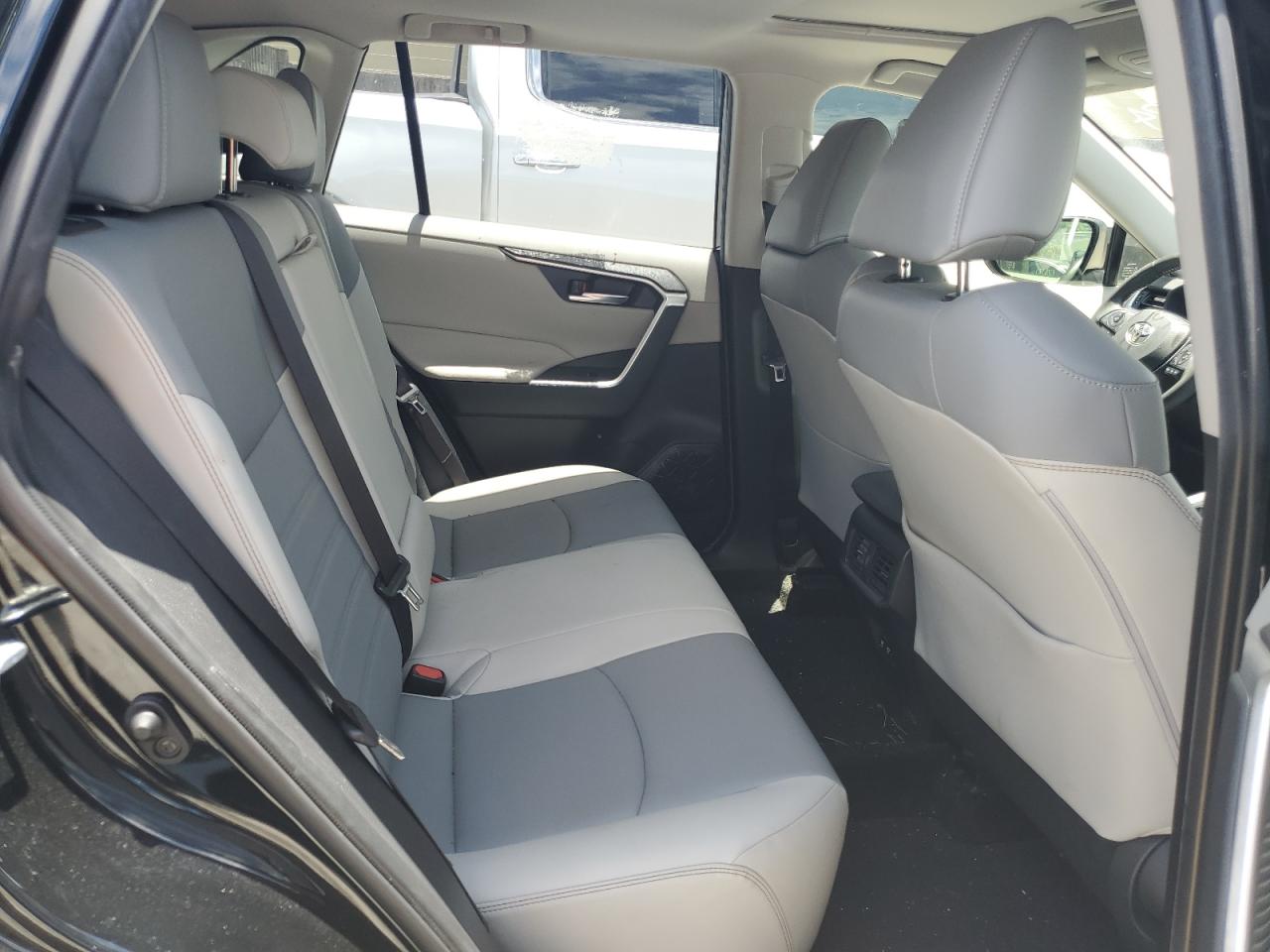 2020 Toyota Rav4 Xle Premium VIN: JTMC1RFV5LD047748 Lot: 64744804