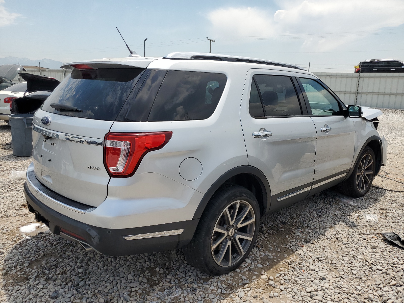 2019 Ford Explorer Limited vin: 1FM5K8F85KGB16974