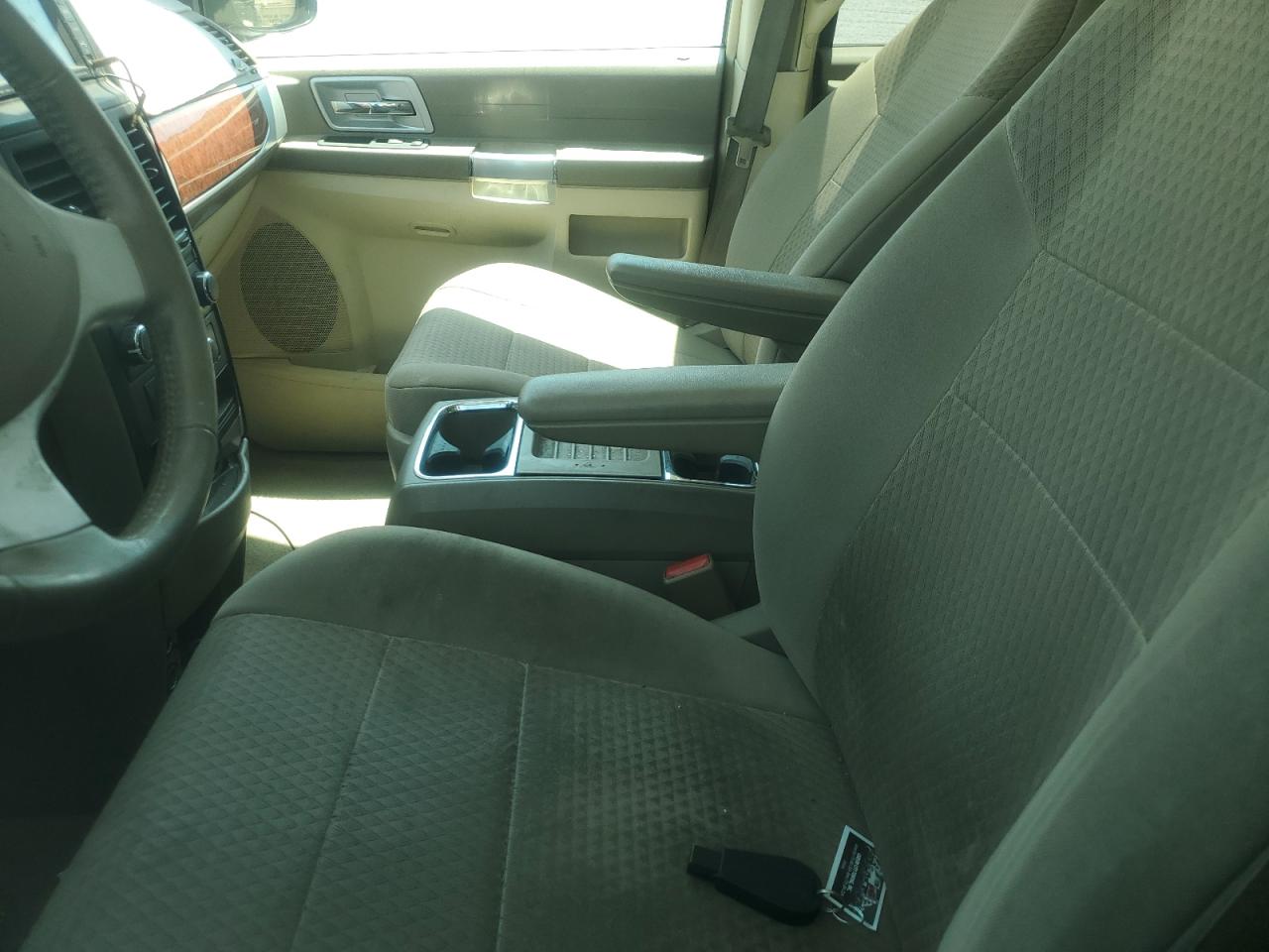 2008 Chrysler Town & Country Touring VIN: 2A8HR54P78R666733 Lot: 63516754