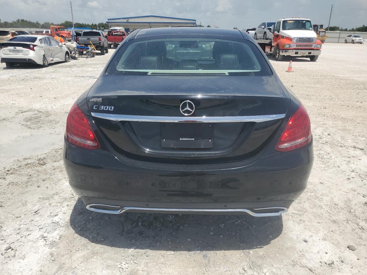 2017 Mercedes-Benz C 300 VIN: 55SWF4JB2HU186183 Lot: 65466044