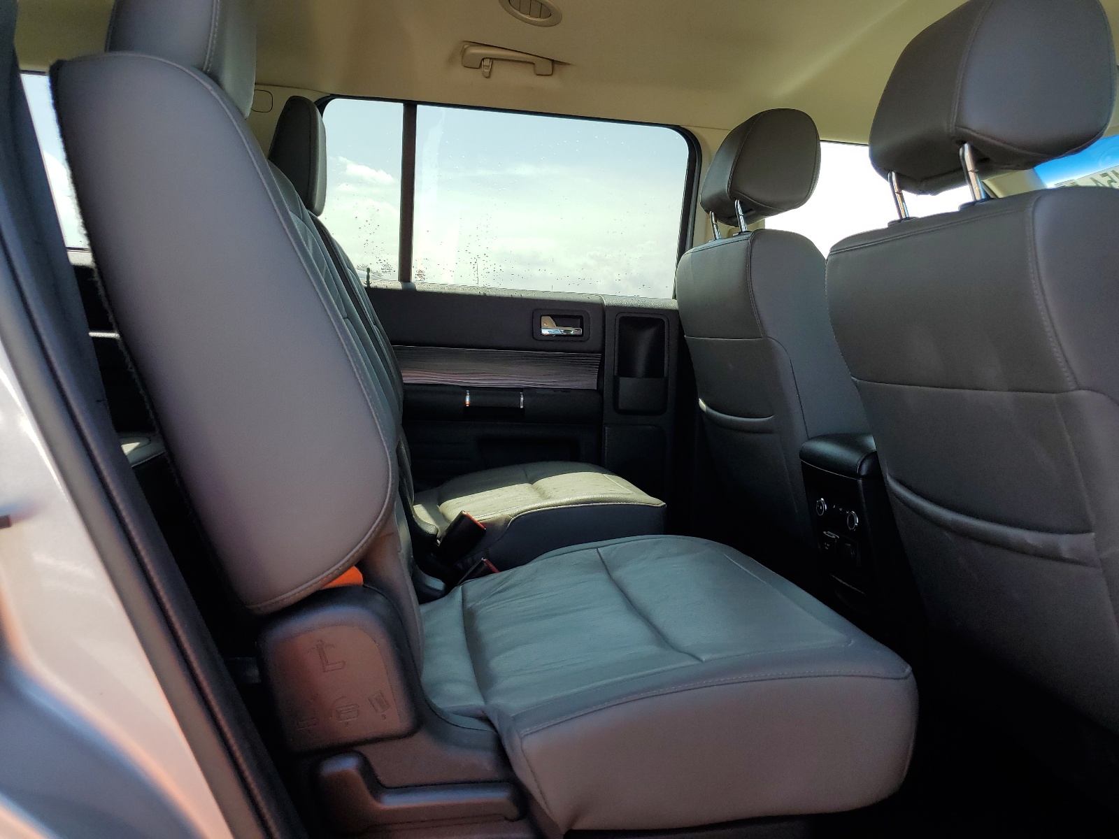 2FMHK6D86GBA19706 2016 Ford Flex Limited