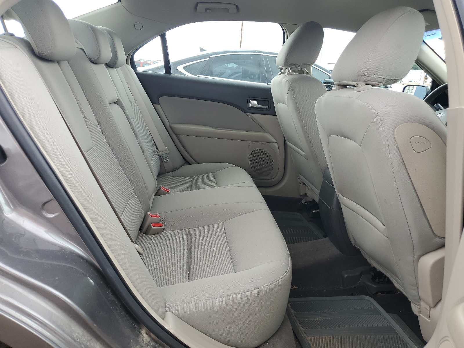 3FAHP0HAXAR305721 2010 Ford Fusion Se