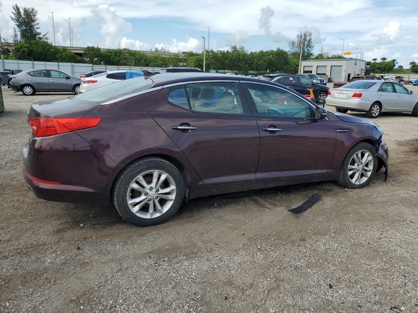 2013 Kia Optima Lx vin: 5XXGM4A74DG183347