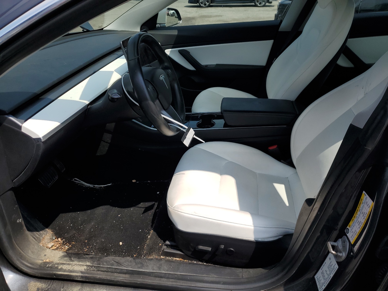 5YJ3E1EB3JF085594 2018 Tesla Model 3