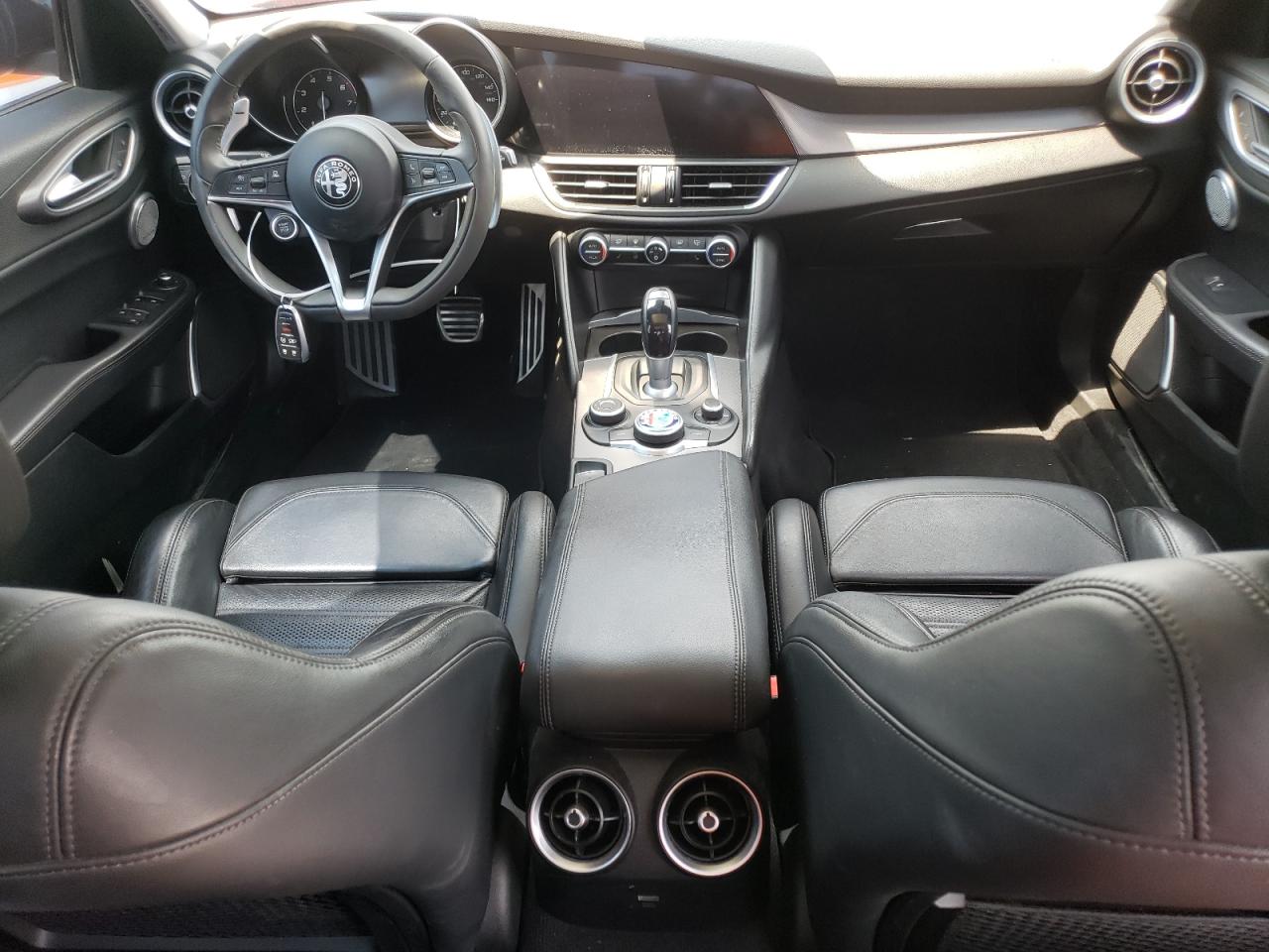 2017 Alfa Romeo Giulia Ti Q4 VIN: ZARFAEENXH7559332 Lot: 63855494