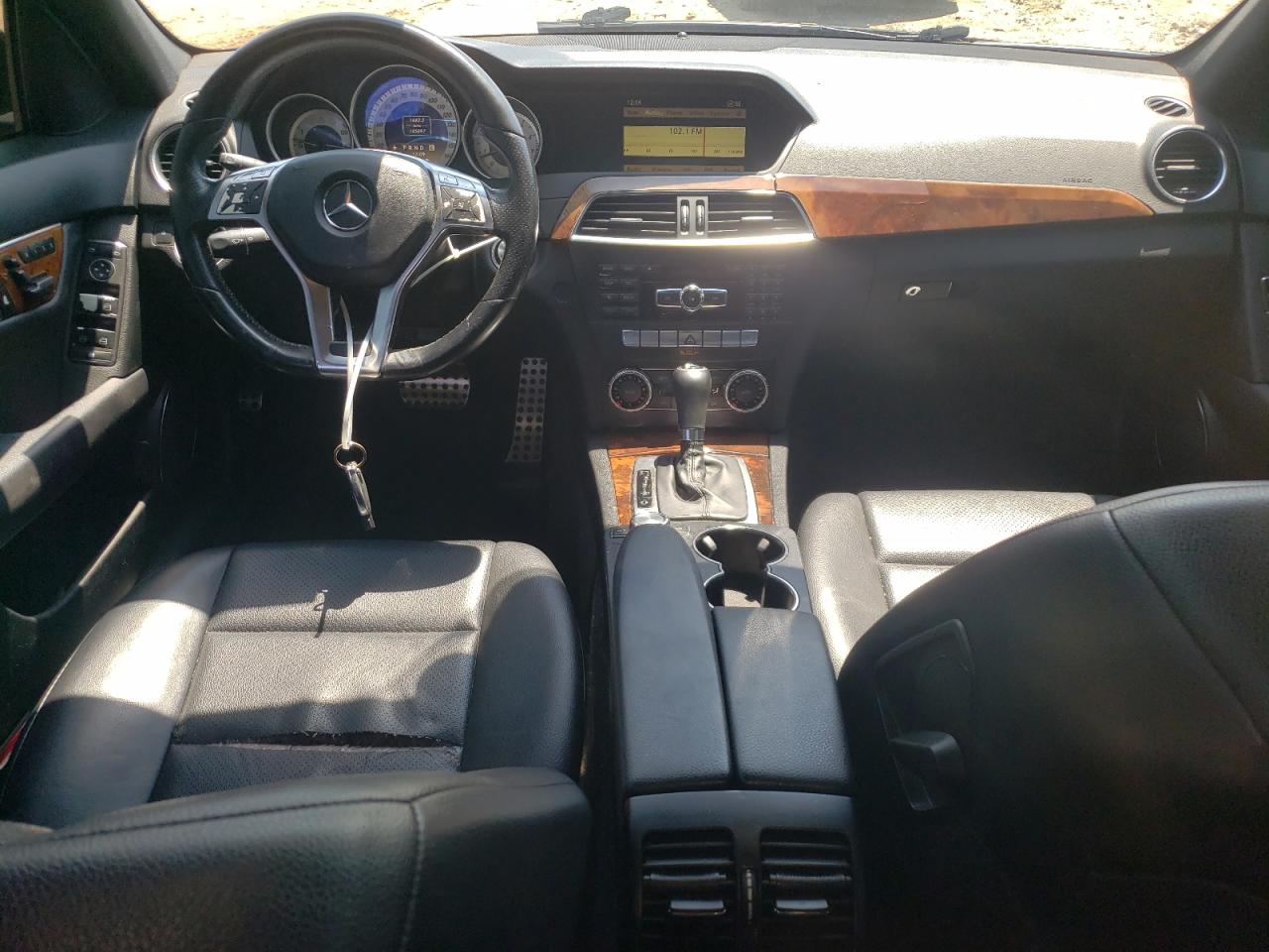 2012 Mercedes-Benz C 350 VIN: WDDGF5HB8CR232156 Lot: 60227574