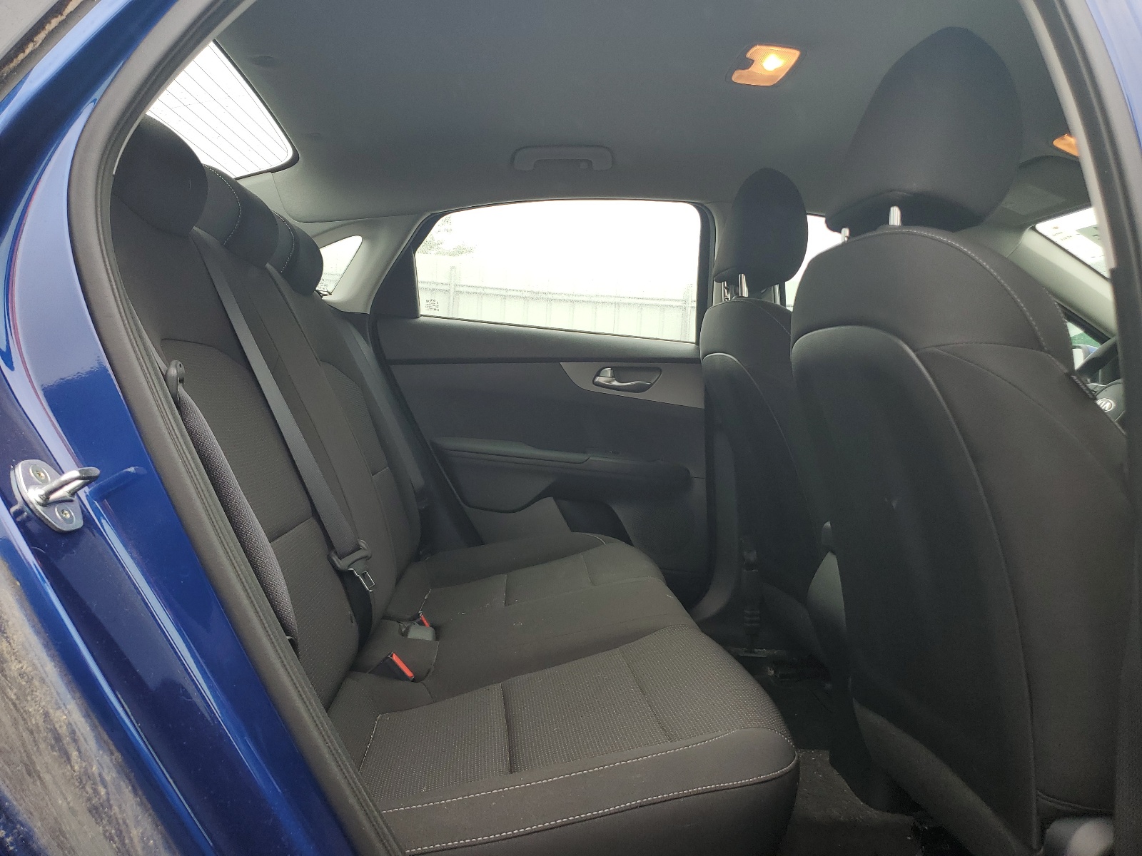 3KPF24AD0KE102938 2019 Kia Forte Fe