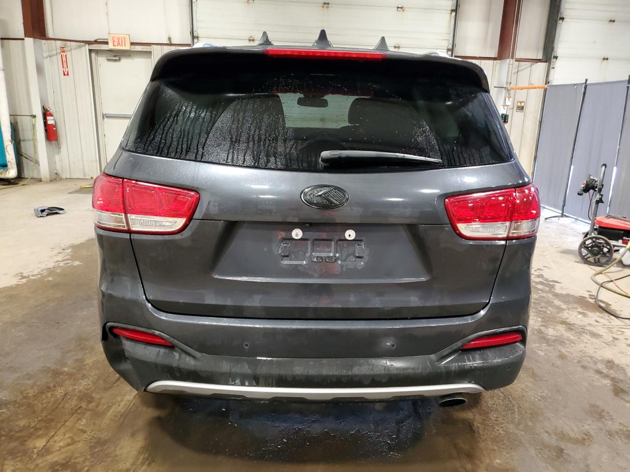 2018 Kia Sorento Ex VIN: 5XYPHDA58JG396294 Lot: 63444104