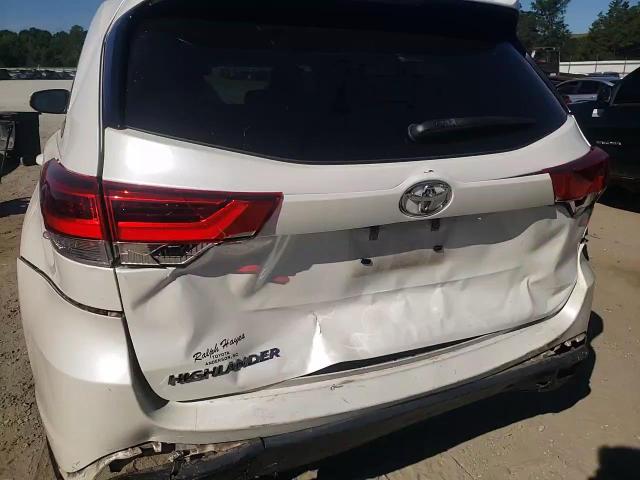 2017 Toyota Highlander Le VIN: 5TDZARFH0HS028217 Lot: 62036824