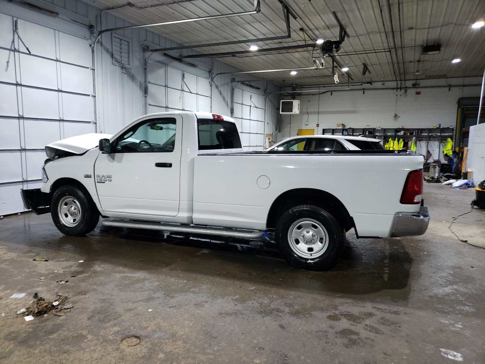 2023 Ram 1500 Classic Tradesman vin: 3C6JR6DT8PG665582