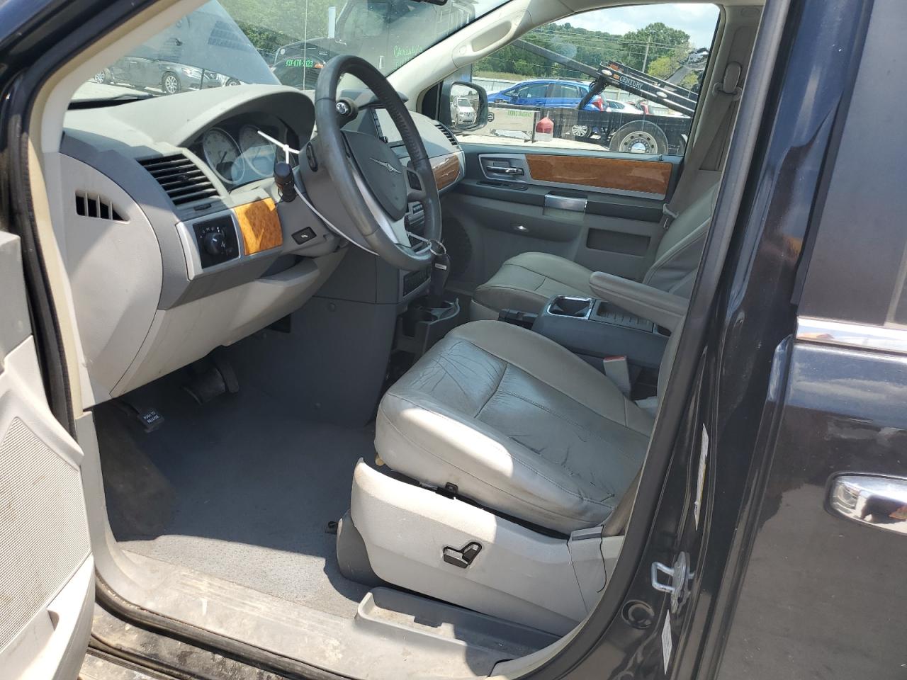 2008 Chrysler Town & Country Limited VIN: 2A8HR64X08R737034 Lot: 61569564